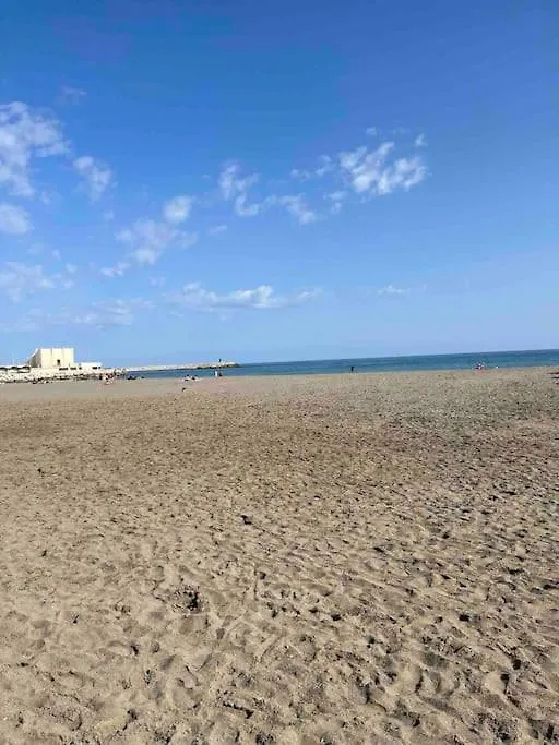 Apartment Silica Near Bonzana Square 베날마데나코스타 스페인